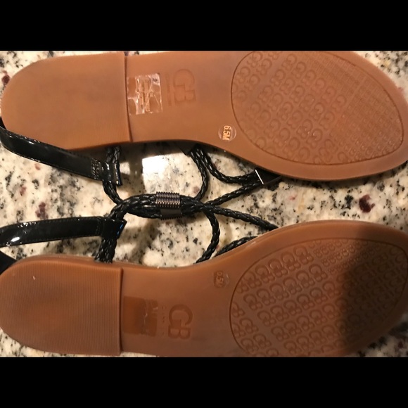 Cushioned black sandals - Picture 3 of 3